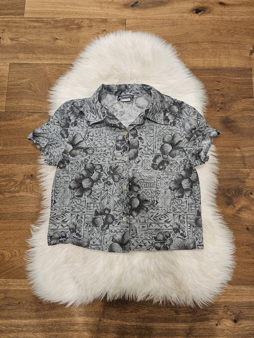 Vintage Miken Gray Floral Short-Sleeve Button Shirt